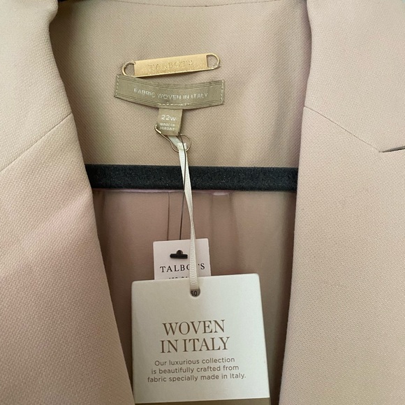 Talbots Classic Beige Women's Blazer - Picture 2 of 5